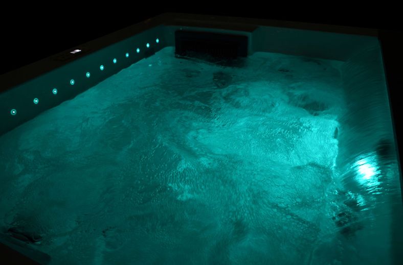 Wanna SPA ogrodowa MOG-1543 z hydromasażem – 3 osoby