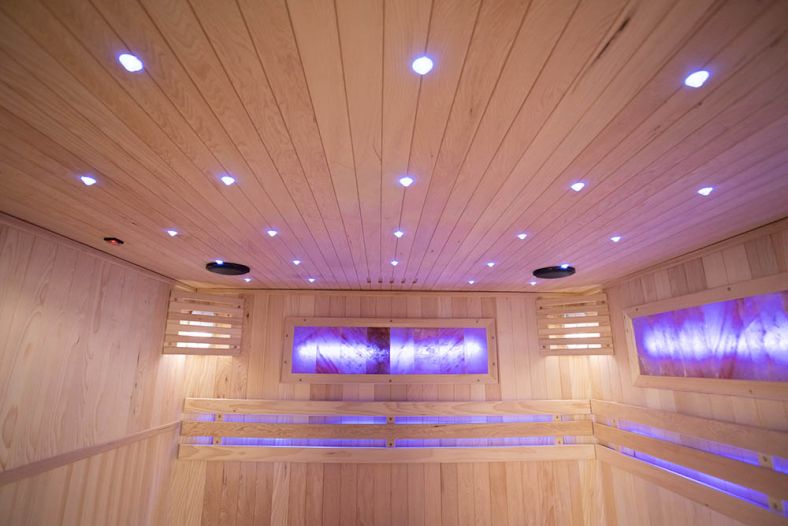 Sauna sucha z piecem EA4-I 4-osobowa z ręcznie wykończonym wnętrzem