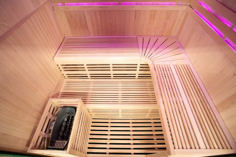 Sauna sucha z piecem EA4-I 4-osobowa z ręcznie wykończonym wnętrzem