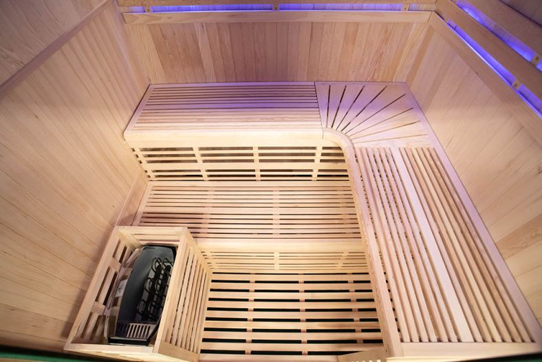 Sauna sucha z piecem EA4-I 4-osobowa z ręcznie wykończonym wnętrzem