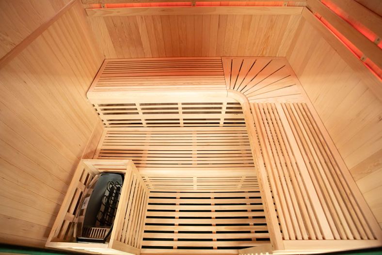 Sauna sucha z piecem EA4-I 4-osobowa z ręcznie wykończonym wnętrzem