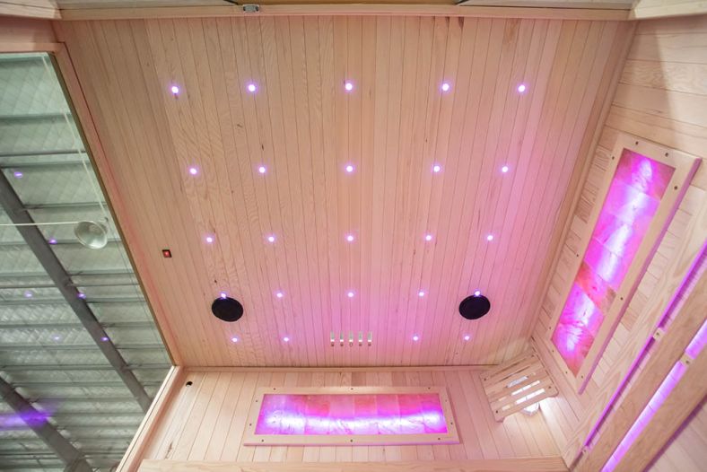 Sauna sucha z piecem EA4-II 4-osobowa z ręcznie wykończonym wnętrzem