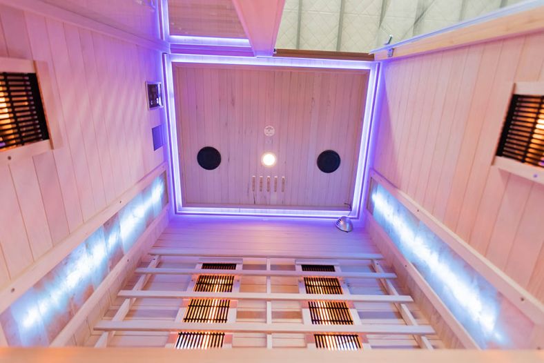 Sauna na podczerwień C z kamieniem solnym