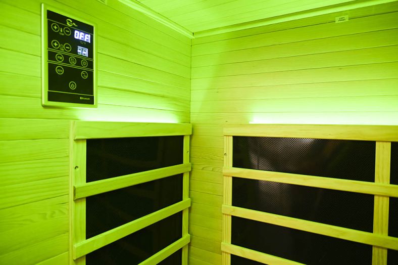 Sauna na podczerwień Full Carbon EA4T 4-osobowa – wersja lewa lub prawa