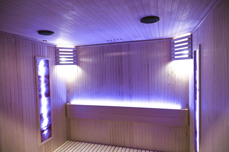Sauna sucha z piecem EA4S LUX czarna 180 × 180 cm