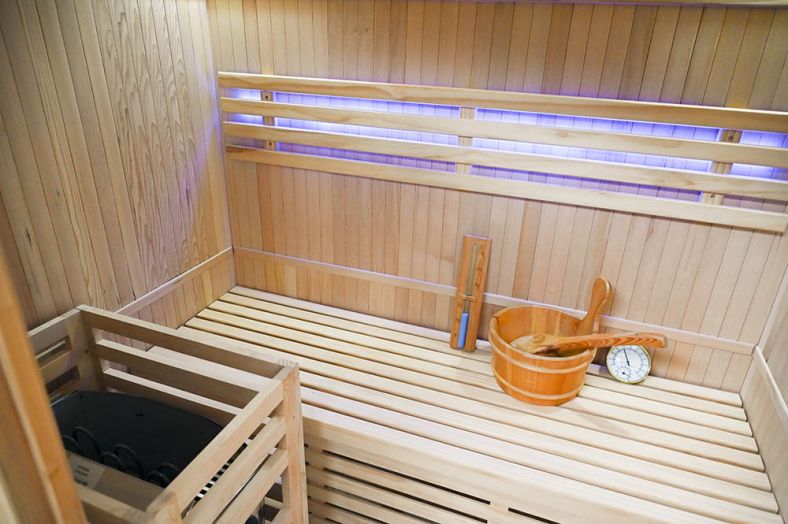 Sauna sucha z piecem EN z izolacją ścian
